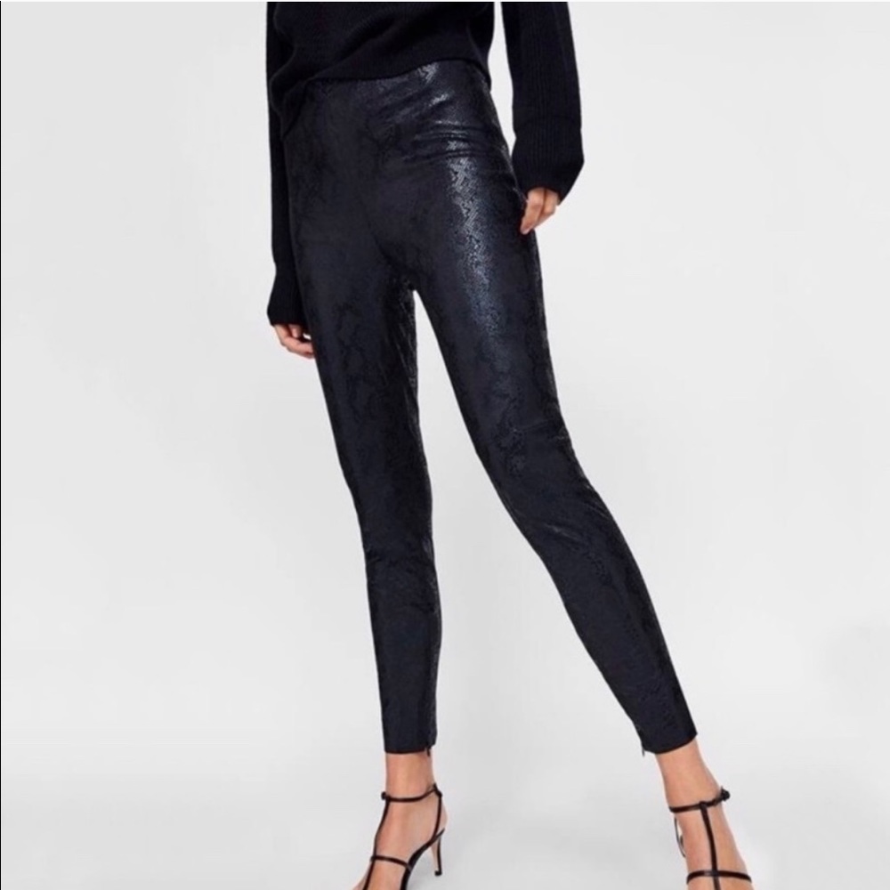 Zara black snakeskin gloss pants Size L